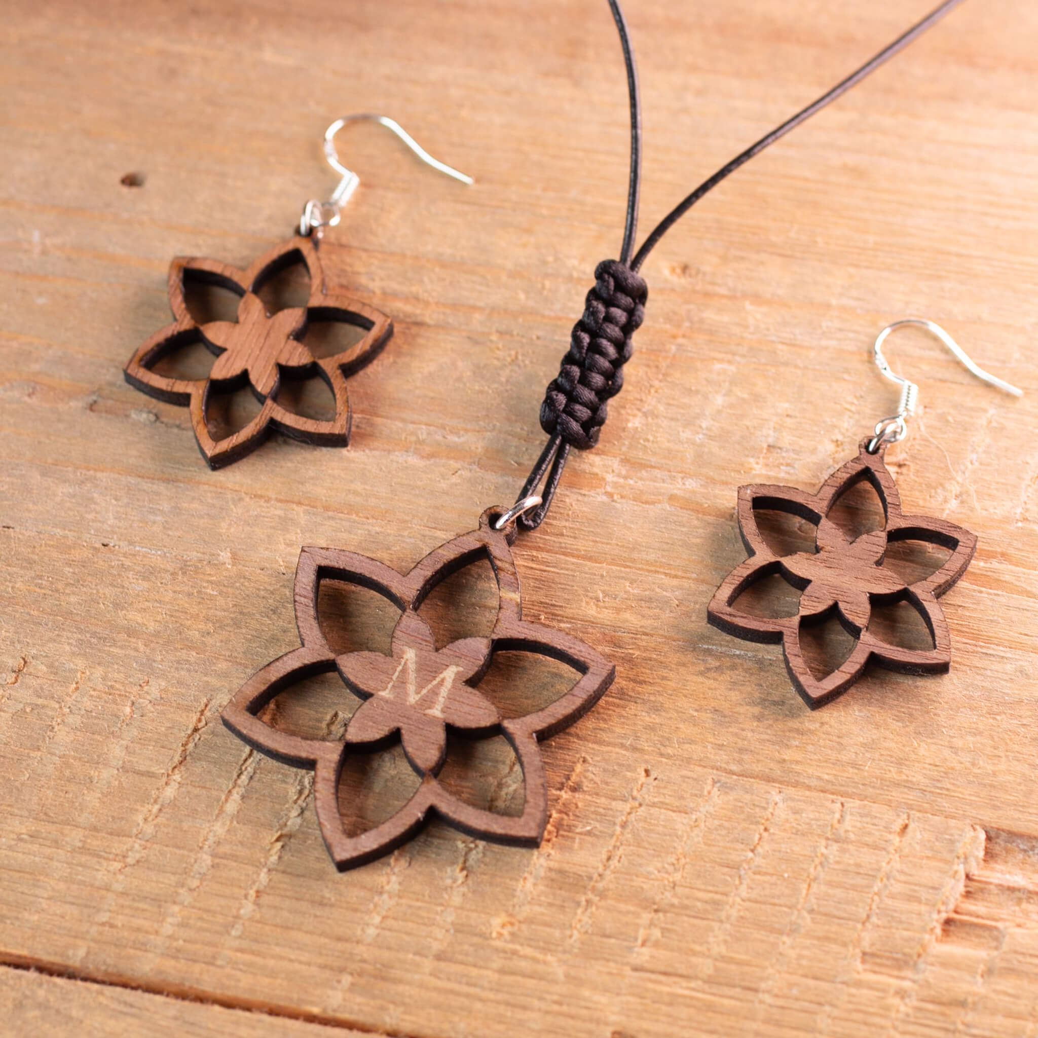 Flor de la Esencia | Conjunto | by Equannt